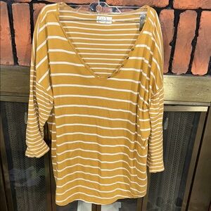 Striped Mustard and White V-Neck 3/4 Sleeve Top